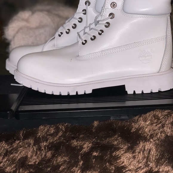 pure white timberlands